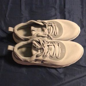 Under armor women gray Running shoe.